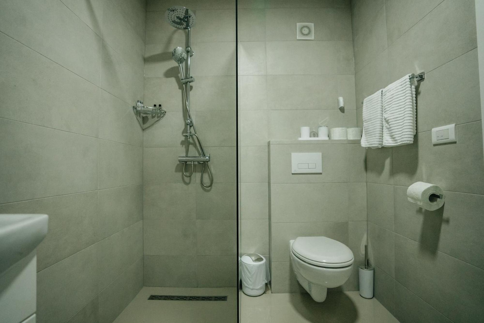 Serenity Downtown Apartments Ohrid Esterno foto