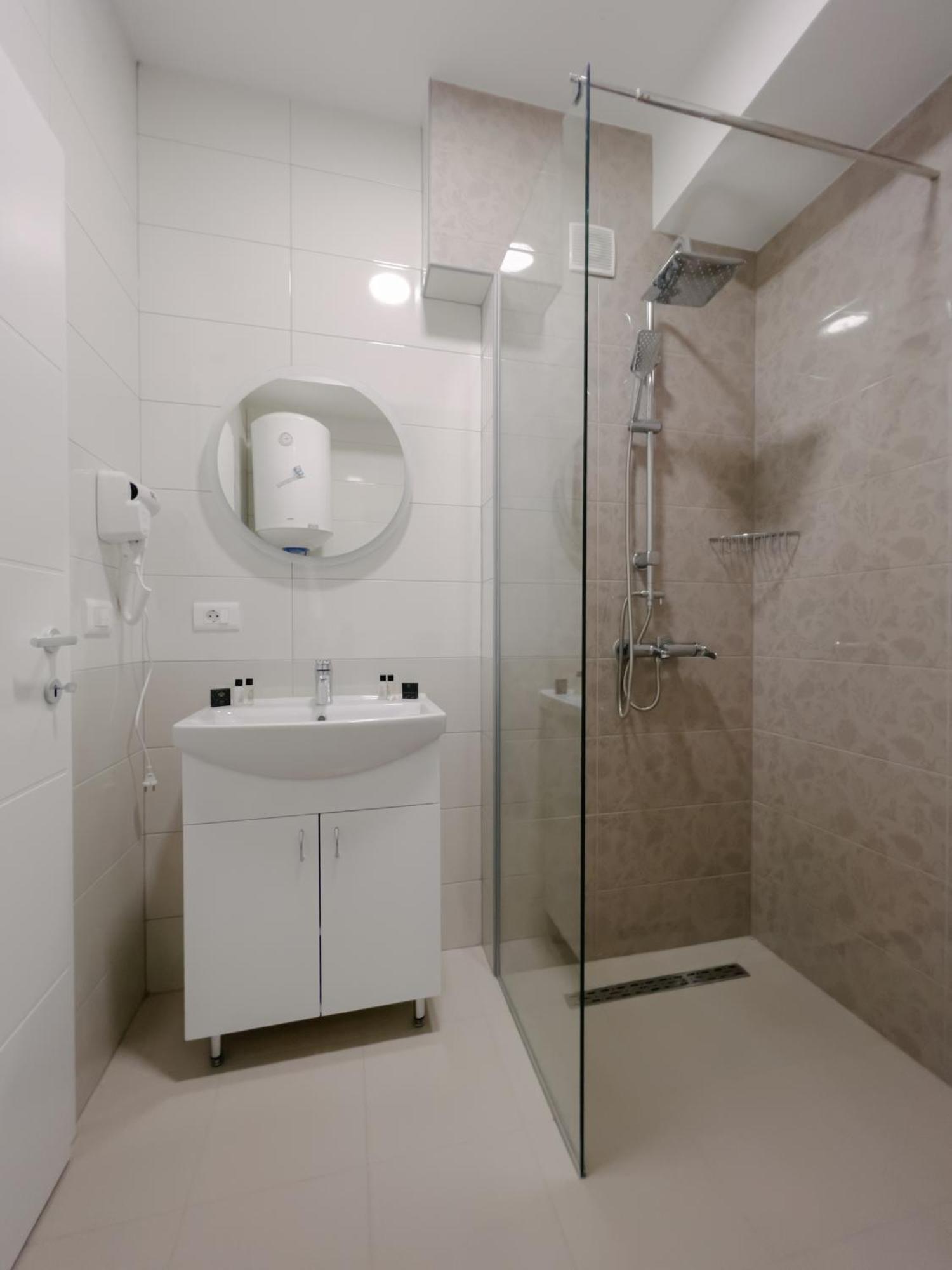 Serenity Downtown Apartments Ohrid Esterno foto